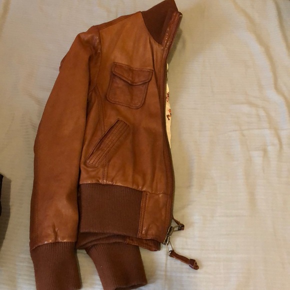 Leather jacket - Picture 4 of 4